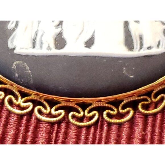 Vintage Wedgwood Van Dell Jasper Wear 12 Karat Gold Filled Cameo Brooch Pin - Picture 10 of 10